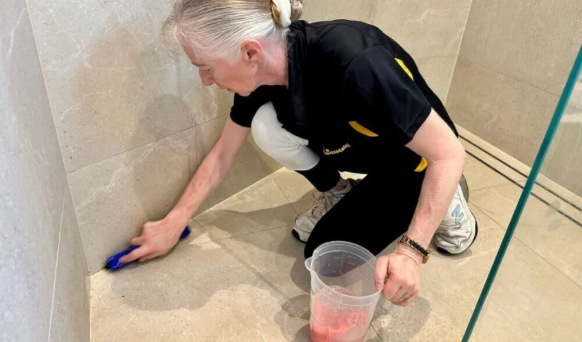 How to Clean Floor Tile Grout in the Shower