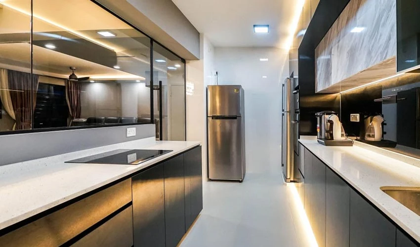 Kitchen Above-Cabinet Cove Uplighting - Floor Land
