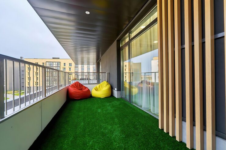 balcony artificial grass